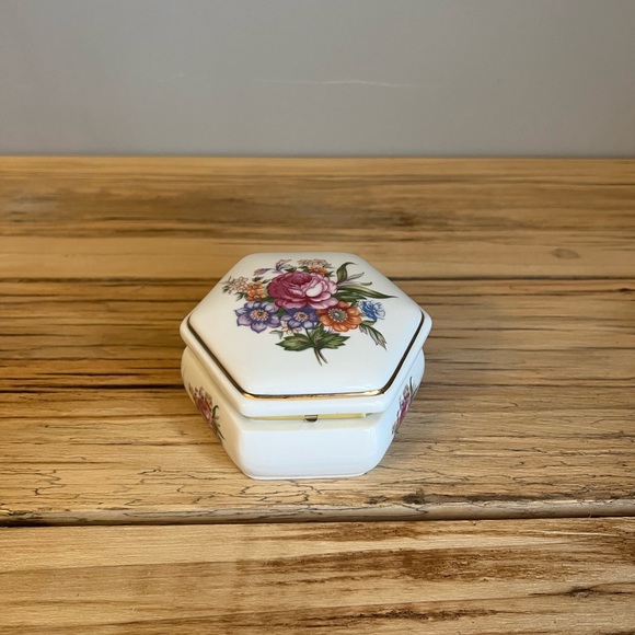 Colibri Jewelry - Colibri Jewelry Box Hinged Lid Hexagon Gold Trim Pink Roses Trinket Box